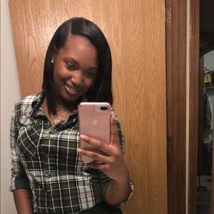 Meet your Posher, Jamesha